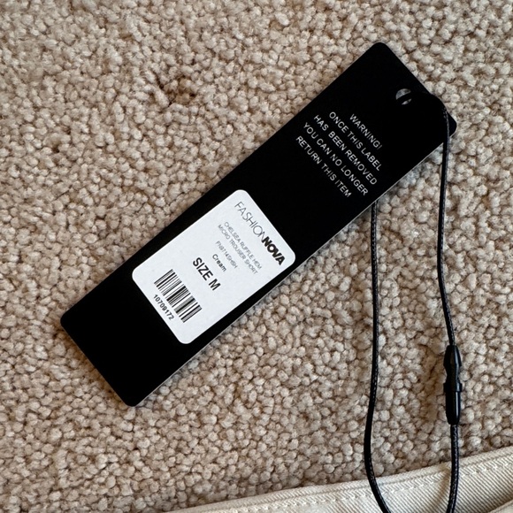 High Waist Cream Ruffle Shorts - Picture 4 of 8